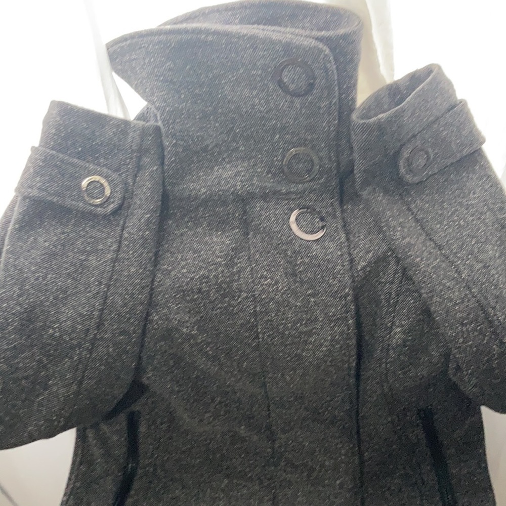 Lululemon Heather Gray Light Zip Button Jacket - image 5